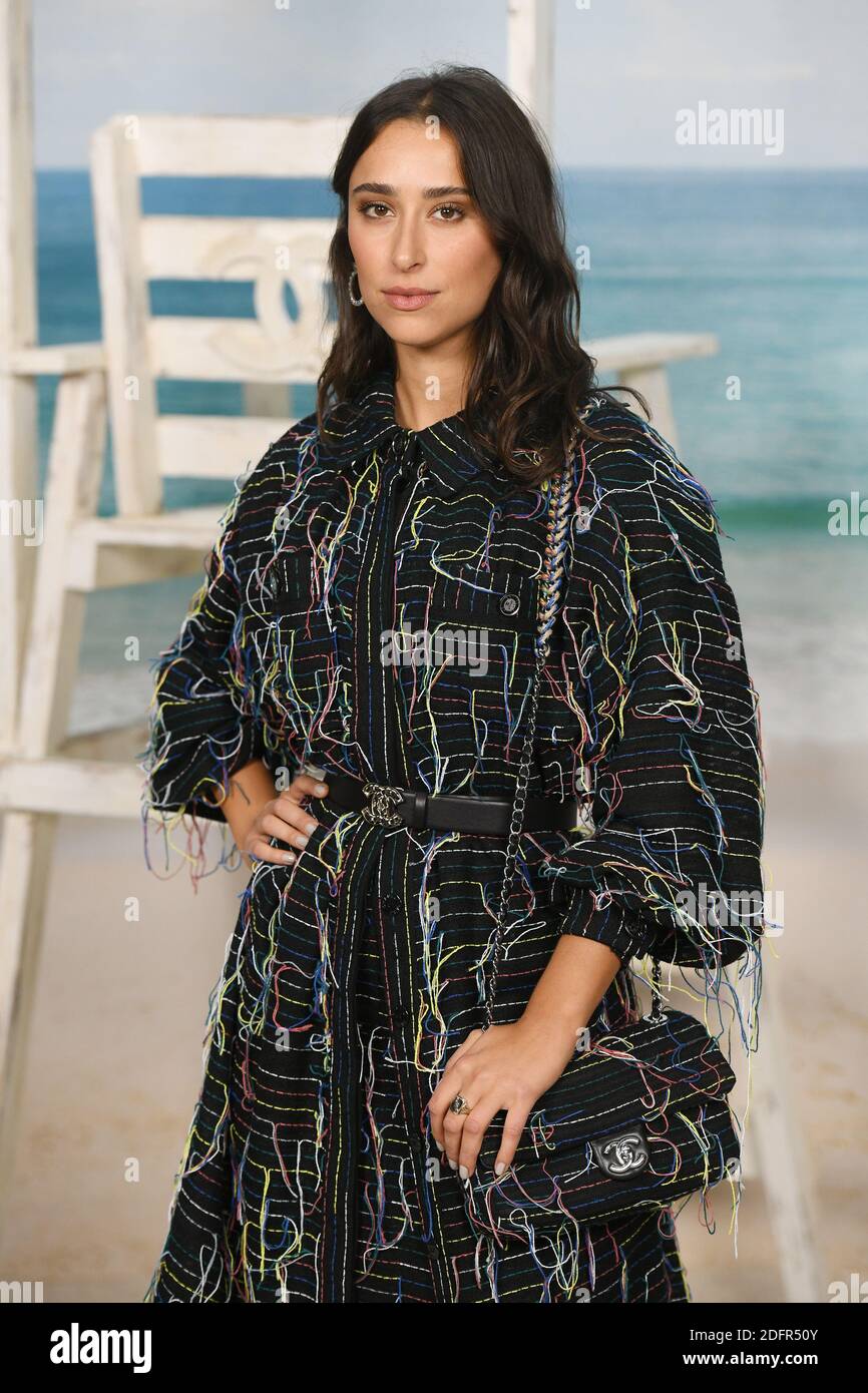 Chloe Wise attends the Chanel show as part of the Paris Fashion Week  Womenswear Spring/Summer 2019 on October 2, 2018 in Paris, France. Photo by  Laurent Zabulon/ABACAPRESS.COM Stock Photo - Alamy