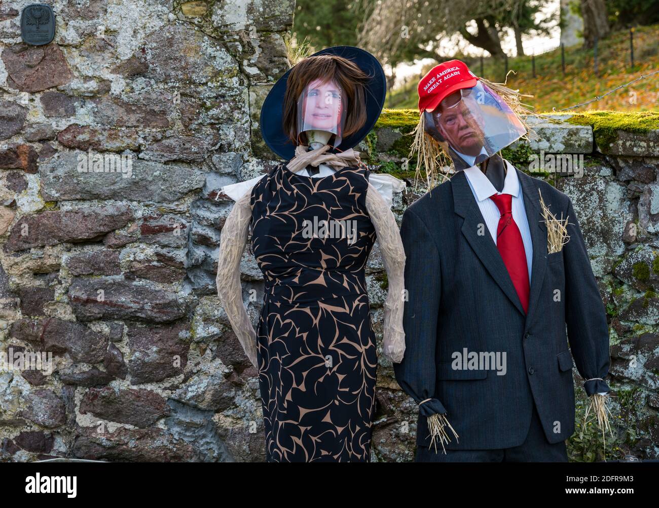 Quirky Donald and Melania Trump scarecrows, Dirleton, East Lothian, Scotland, UK Stock Photo