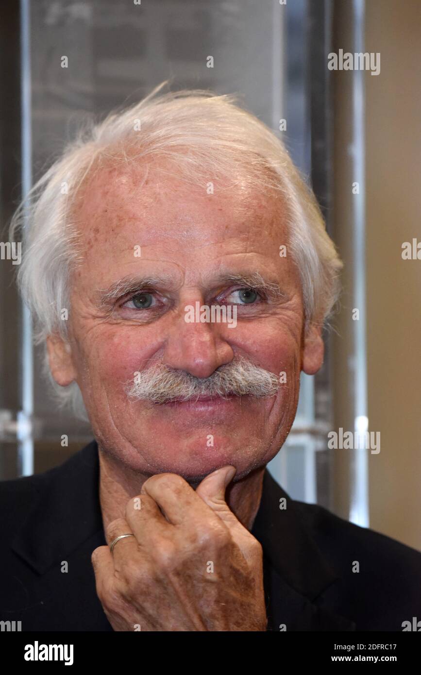 Yann Arthus-Bertrand presents son edition illustrée de Laudato Si au Pave d'Orsay a Paris, France on October 4, 2018. Photo by Alain Apaydin/ABACAPRESS.COM Stock Photo