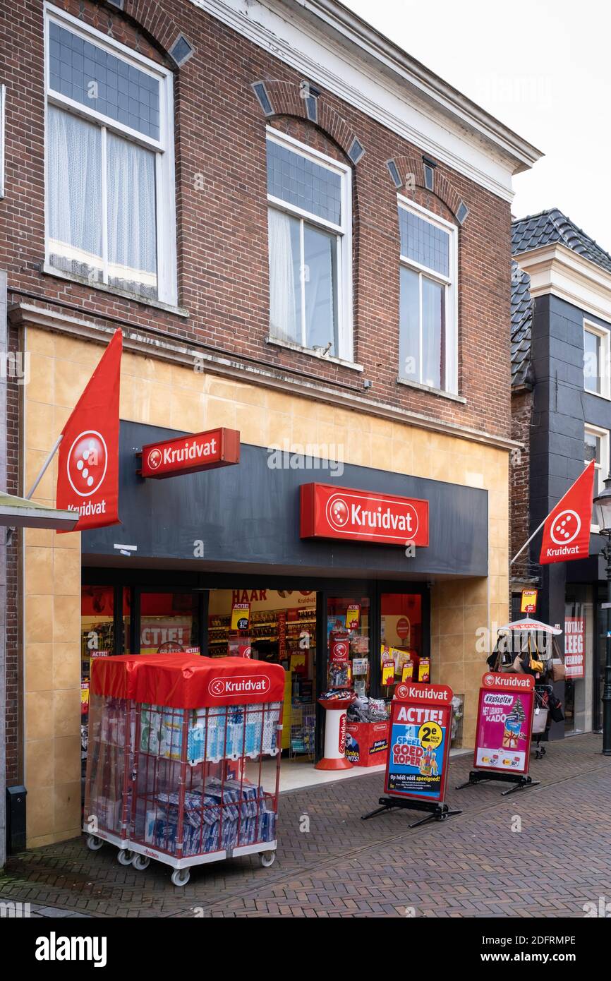 Statistisch Jurassic Park verdamping Dutch pharmacy and drugstore chain Kruidvat in Appingedam, Groningen, the  Netherlands. Kruidvat has about 800 shops, spread out over the Netherland  Stock Photo - Alamy