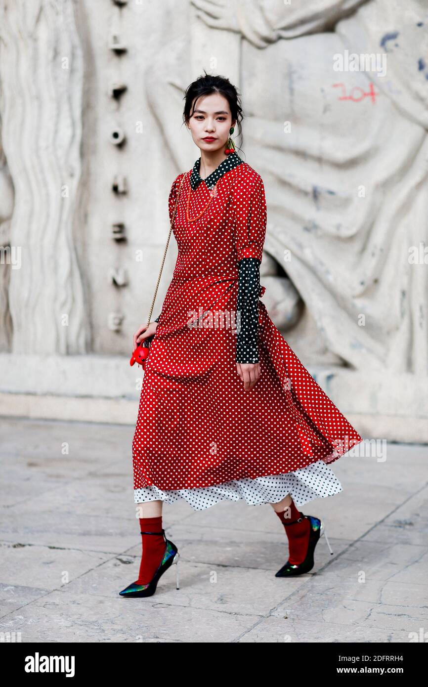 Street style, Didi Stone arriving at Vivienne Westwood Spring Summer 2022  show, held at Garage Amelot, Paris, France, on Ocotber 2nd, 2021. Photo by  Marie-Paola Bertrand-Hillion/ABACAPRESS.COM Stock Photo - Alamy