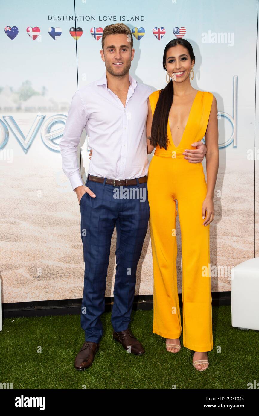 Josh Moss and Amelia Marni from Australia attend the 'Love Island'  photocall as part of the MIPCOM 2018 on October 15, 2018 in Cannes, France.  Photo by Marco Piovanotto/ABACAPRESS.COM Stock Photo - Alamy