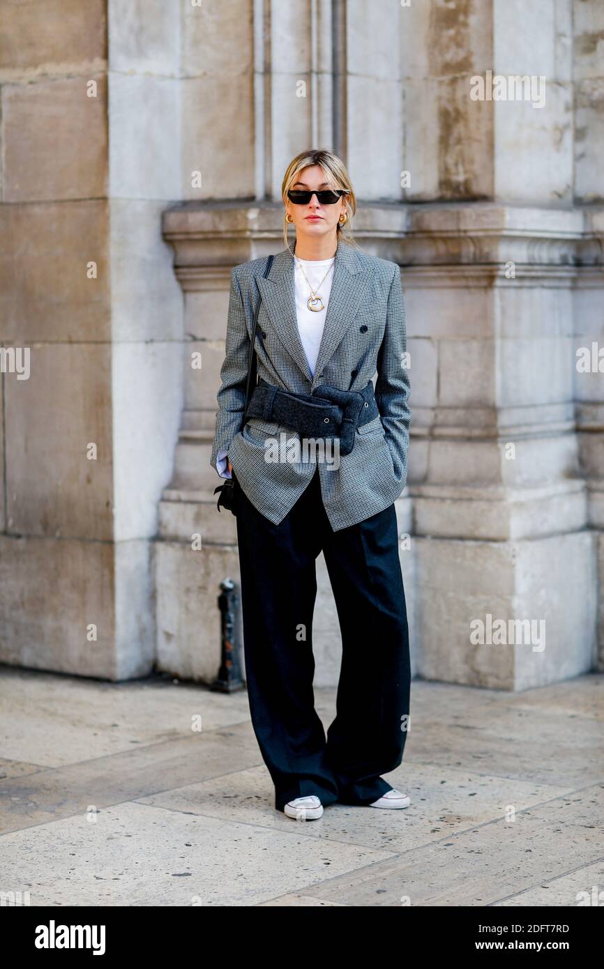 Street style, Camille Charriere arriving at Stella McCartney spring summer  2019 ready-to-wear show, held at Palais Garnier, in Paris, France, on  October 1, 2018. Photo by Marie-Paola Bertrand-Hillion/ABACAPRESS.COM Stock  Photo - Alamy