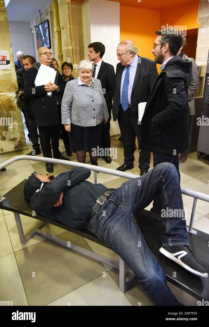 Jacqueline Gourault Julien Denormandie Et Michel Cadot Prefet De Paris Visitent L Espace Solidarite Insertion Agora