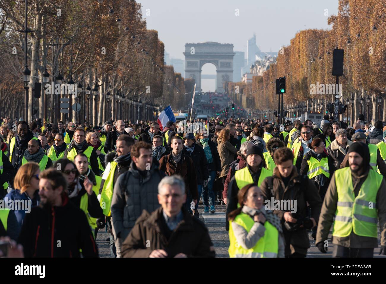 Female yellow vest protester hi-res stock photography and images - Alamy