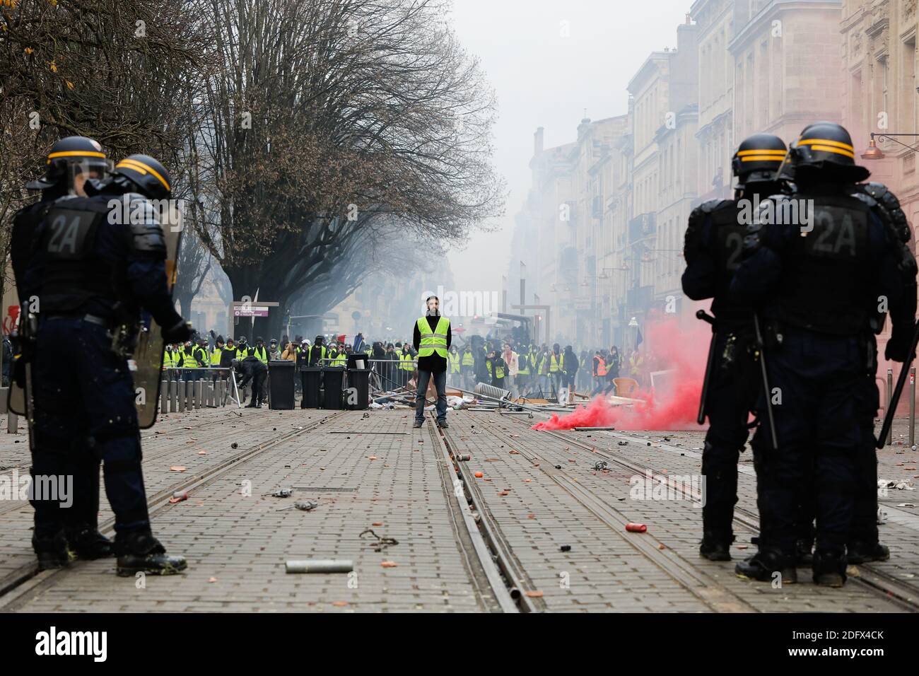 The demonstration of the Yellow Vests (Gilets Jaunes) ends with violent  clashes between police and protesters. Fires, looting and degrading took  place in several streets of the western France city of Bordeaux