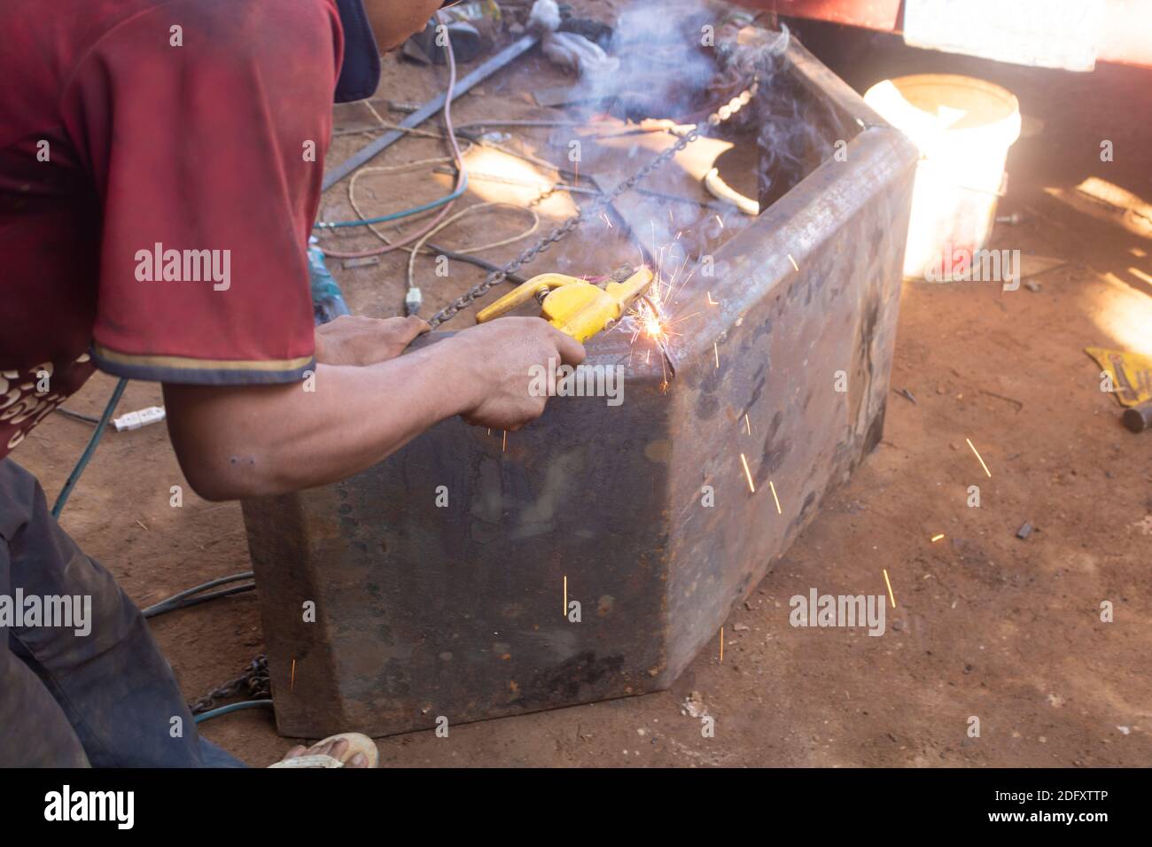 Welding fender to a truck in a small car Application of an