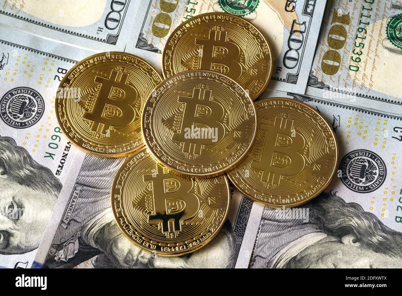 Bitcoin logo usa hi-res stock photography and images - Alamy
