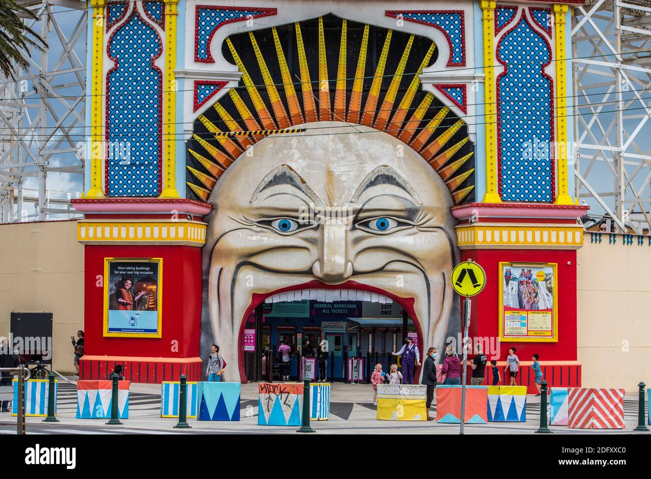 Melbourne, Australia. 06th Dec, 2020. Front entrance with QR code