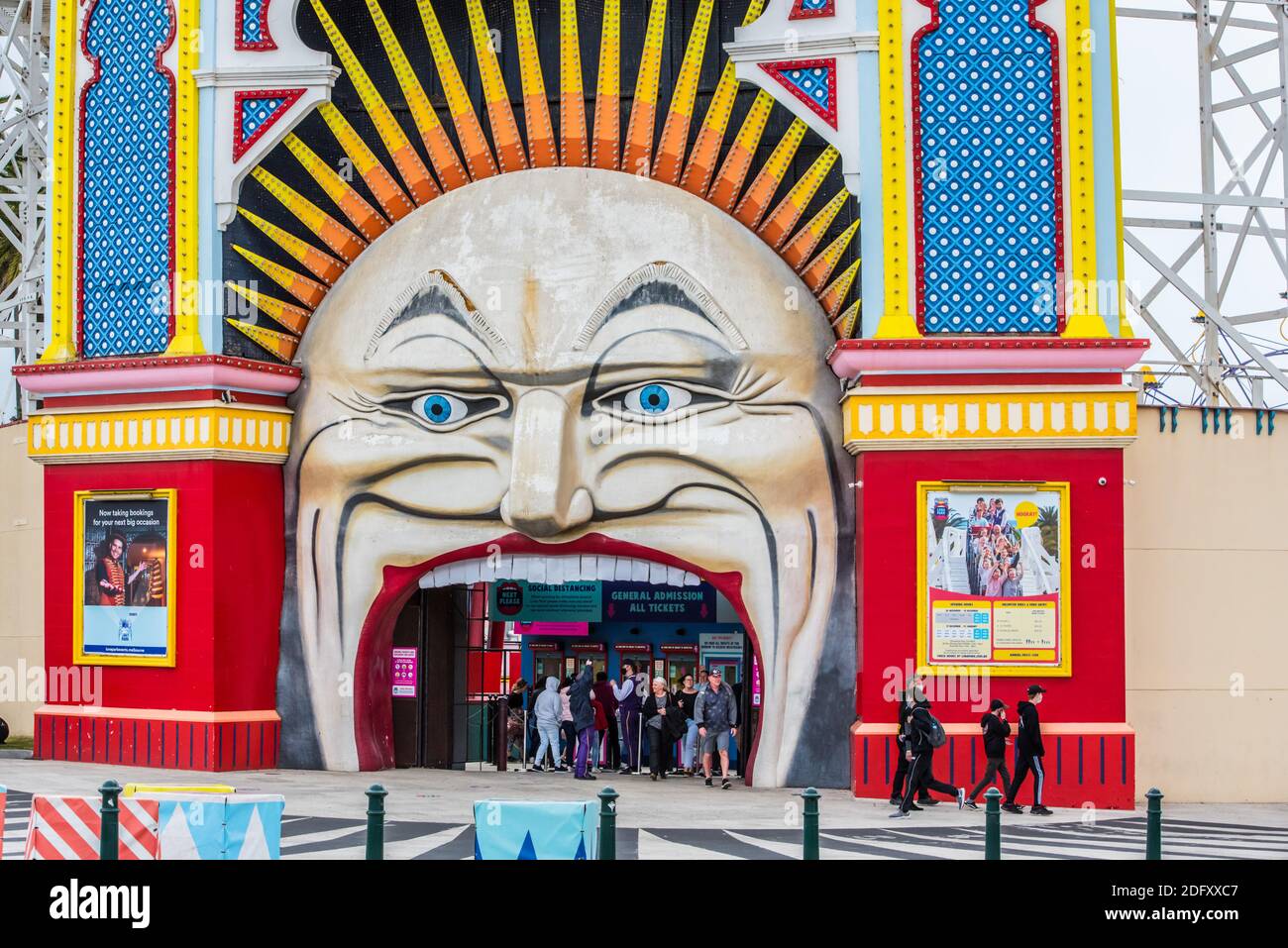 Melbourne, Australia. 06th Dec, 2020. Front entrance with QR code