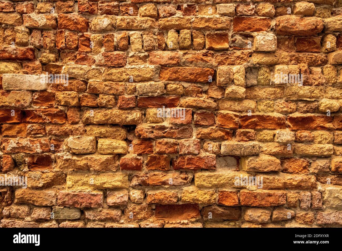 Brick and stone walls hi-res stock photography and images - Alamy