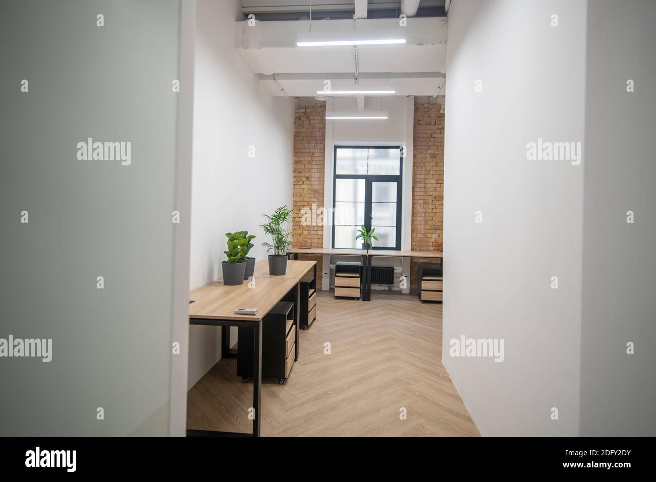 Color image modern office hi-res stock photography and images - Alamy