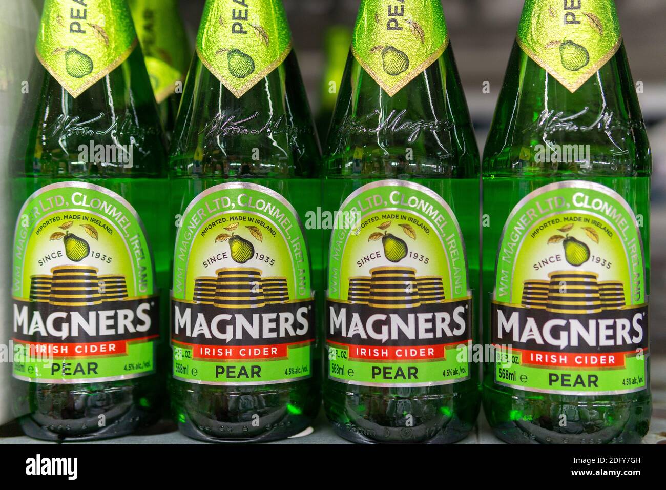 Magners bottle hires stock photography and images Alamy
