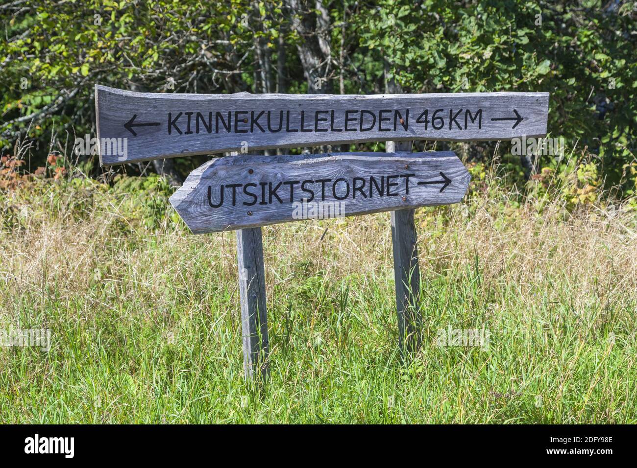 geography / travel, Sweden, Vaestra Goetalands laen, Kinnekulle, sign on the Kinnekulles to the Kinnek, Additional-Rights-Clearance-Info-Not-Available Stock Photo