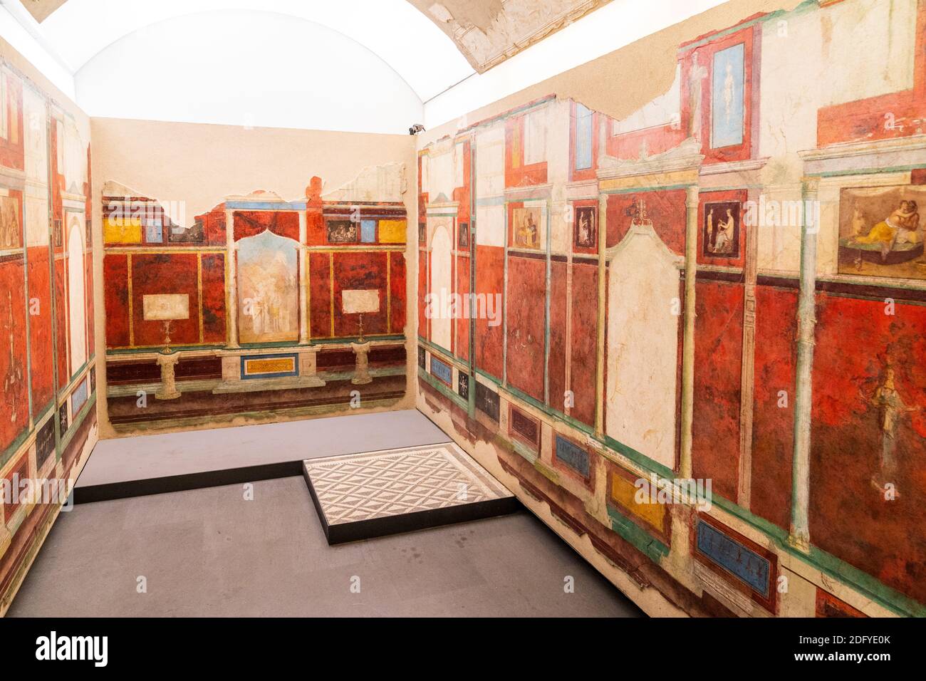 Roman art, frescoed bedroom showing various sacred scenes, taken from the Villa of the Farnesina. National Roman Museum, Palazzo Massimo. Stock Photo