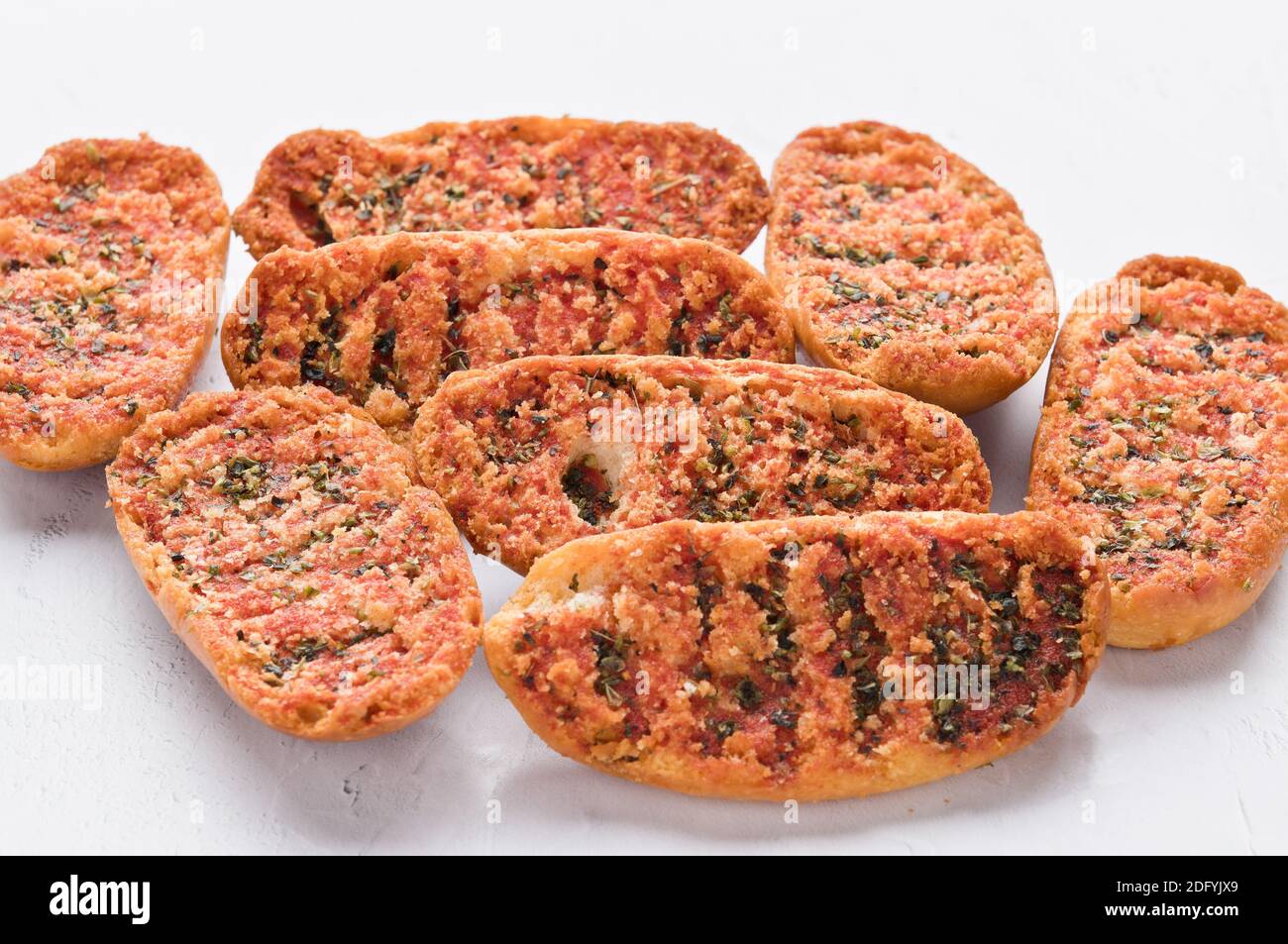 Tomato bread, also called «tumaca bread», is a traditional Spanish