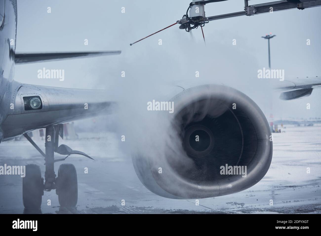 Deicing Aircraft Hi-Res Stock Photography And Images - Alamy