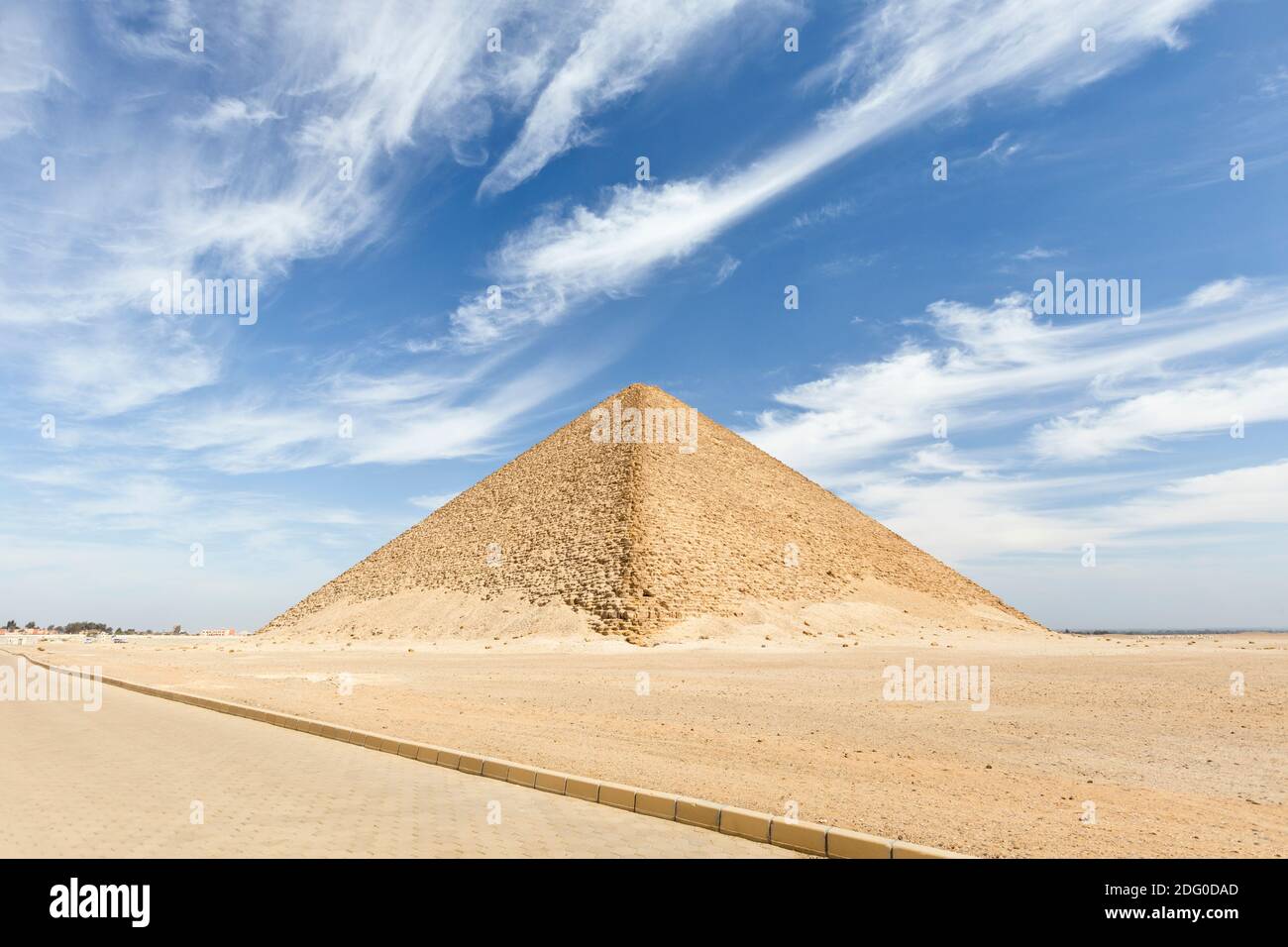 The red pyramid at Dahshur, Egypt Stock Photo