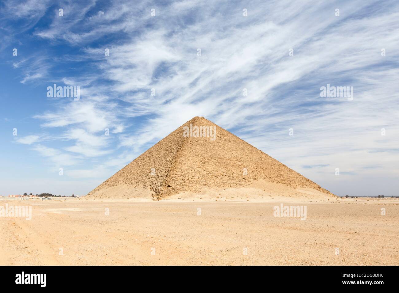 The red pyramid at Dahshur, Egypt Stock Photo