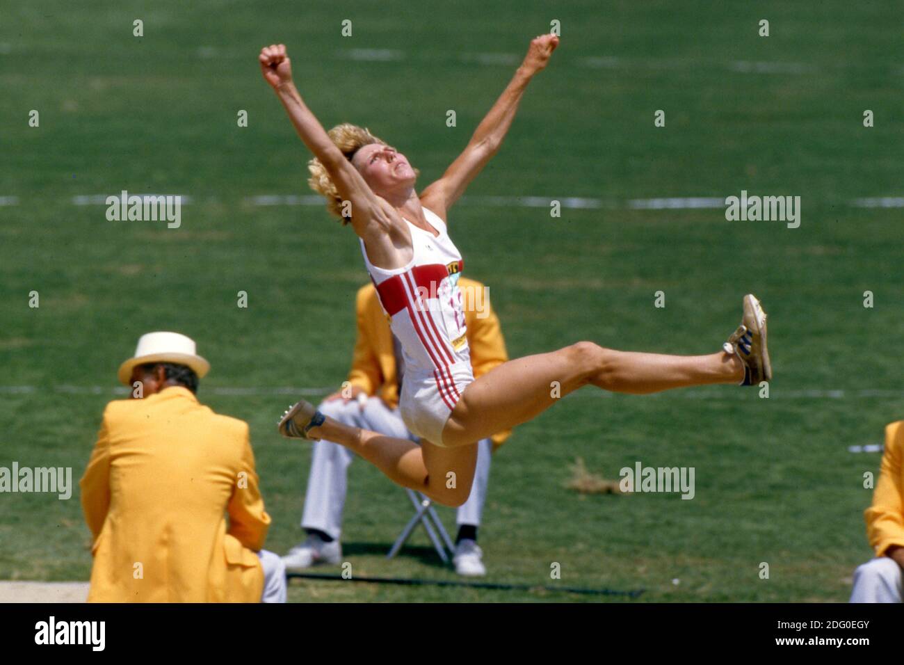 Sabine EVERTS, (withte) Germany, athletics, heptathlon, heptathlon, heptathlon, action long jump, games of the XXIII. Olympic Games 1984 Summer Games in Los Angeles USA from 28.07. until 08/12/1984, 08/04/1984. Â | usage worldwide Stock Photo