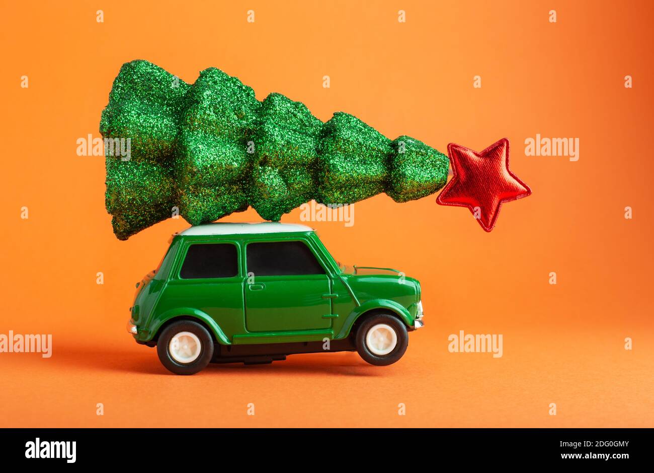 Christmas tree car roof hires stock photography and images Alamy