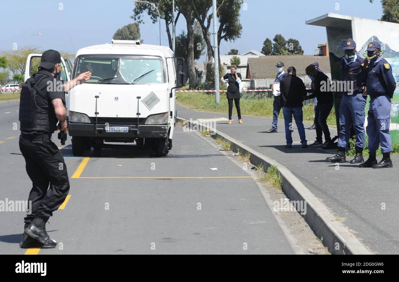 Cash in transit van south africa hi-res stock photography and images ...