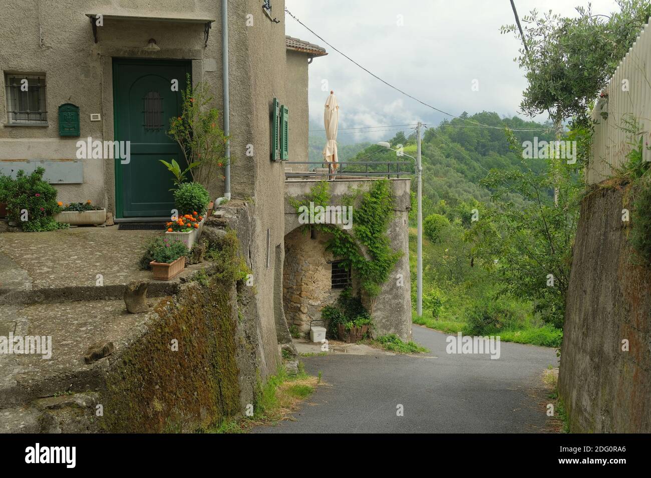 The hamlet of Cornice in the municipality of Sesta Godano in the province  of La Spezia, Italy Stock Photo - Alamy