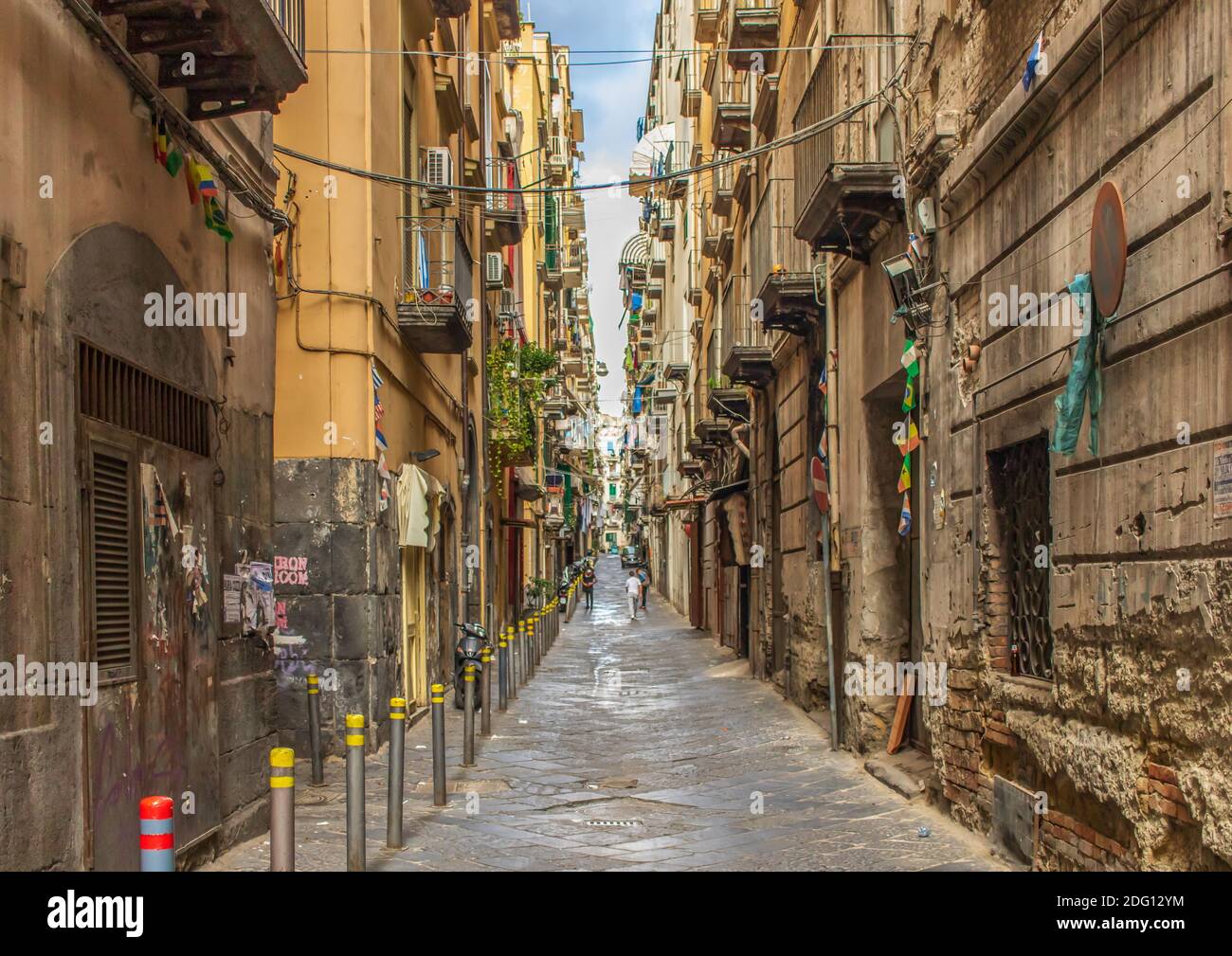 An intricate maze of narrow streets and alleys, the Spanish ...