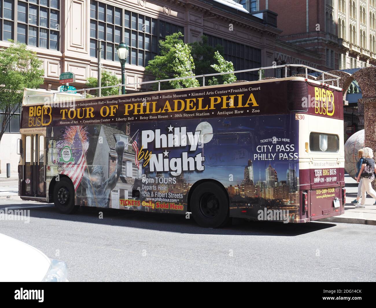 Big Bus doubledecker in downtown Philly Stock Photo Alamy