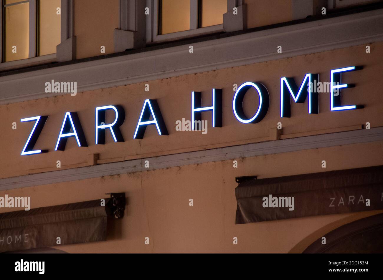 Zara home shop business hi-res stock photography and images - Alamy