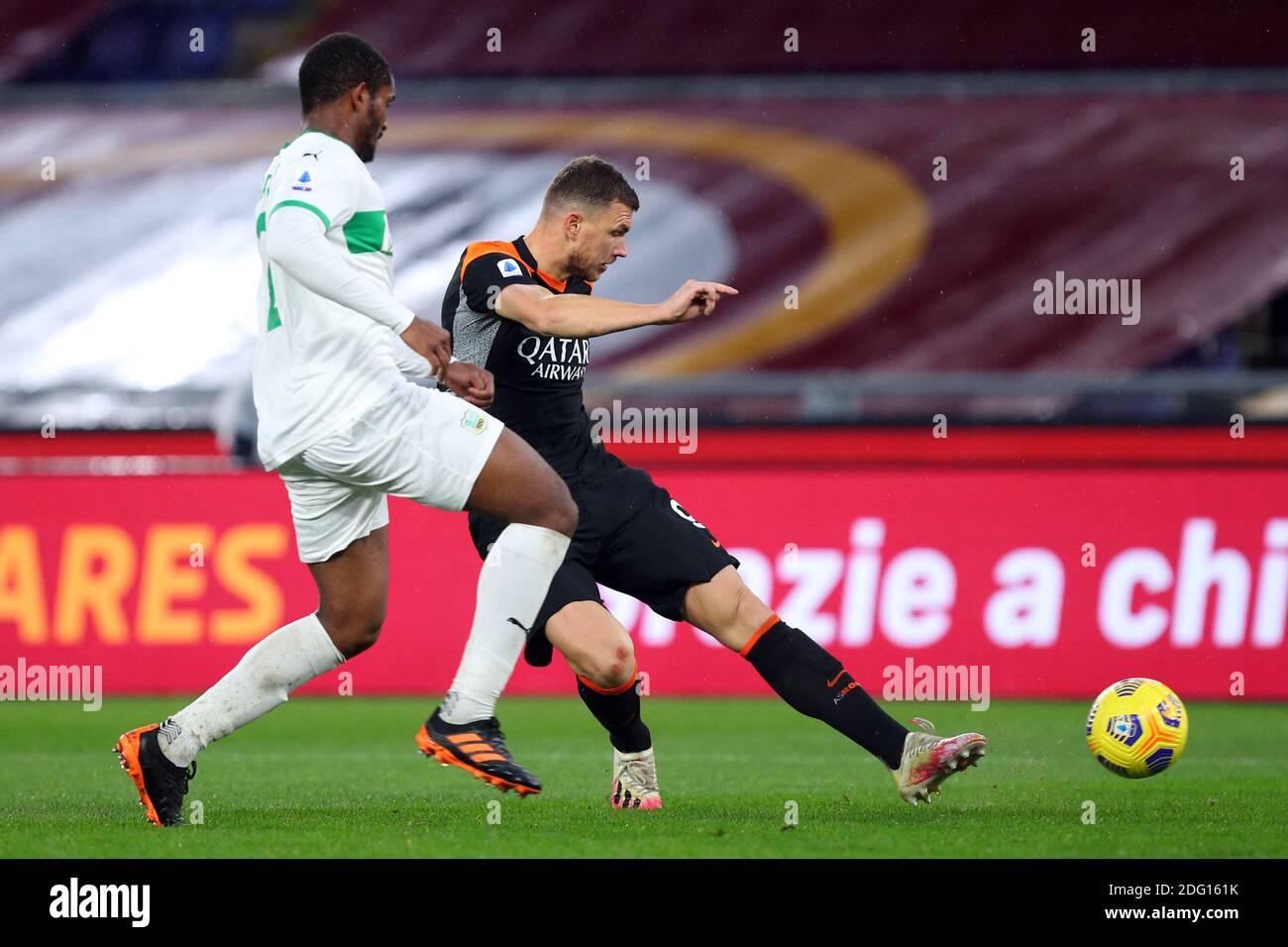 Edin Dzeko of Roma in action during the Italian championship Serie A football match between AS Roma and US Sassuolo Calcio  / LM Stock Photo