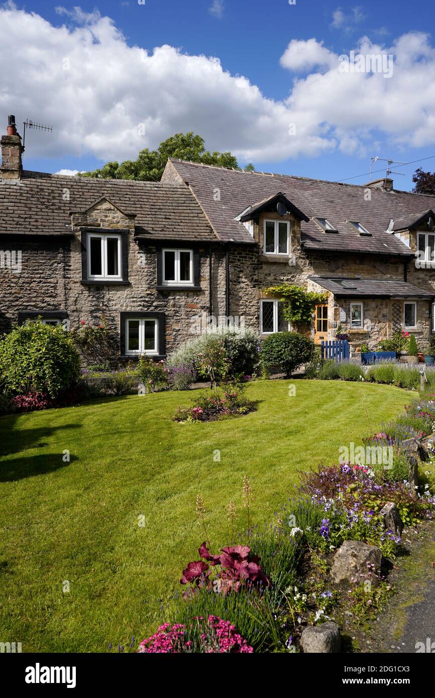 Castleton in the Peak District Derbyshire Stock Photo - Alamy