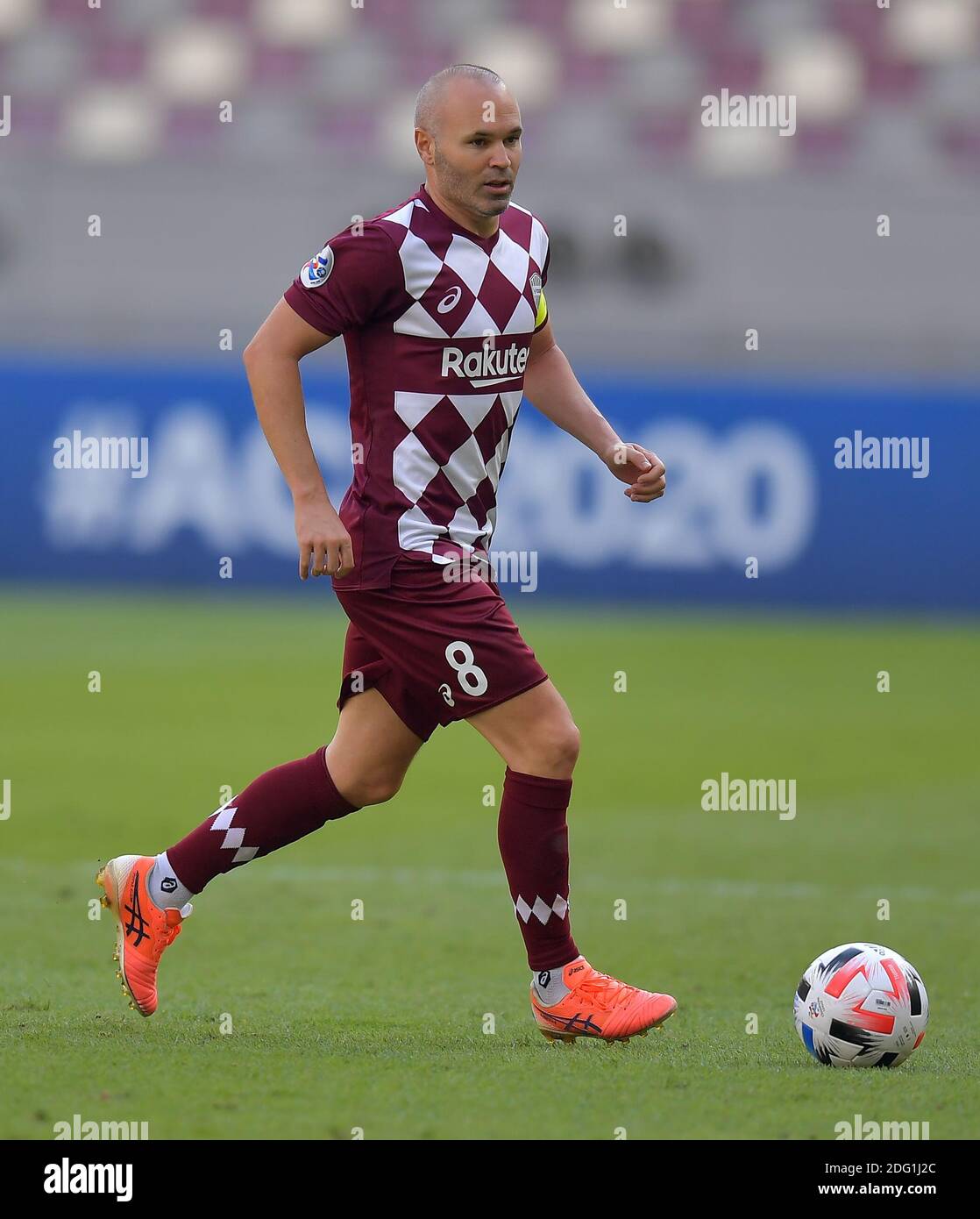 Doha, Qatar. 7th Dec, 2020. Andres Iniesta of Vissel Kobe competes during the round 16 match of the AFC Champions League between Shanghai SIPG FC of China and Vissel Kobe of Japan in Doha, Qatar, Dec. 7, 2020. Credit: Nikku/Xinhua/Alamy Live News Stock Photo