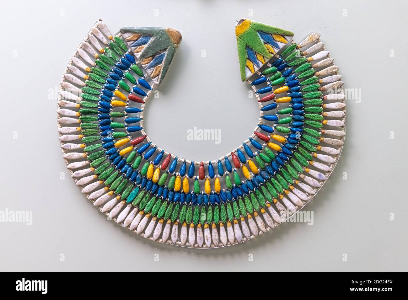 Broad necklace hi-res stock photography and images - Alamy