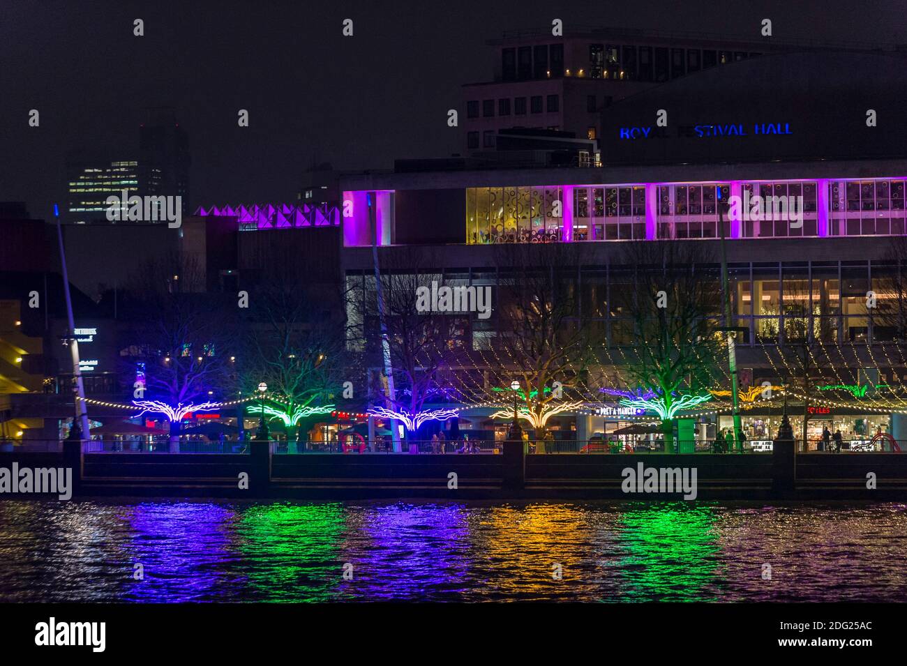London, UK.  7 December 2020. Illuminations on show during the preview of “Winter Light” presented by Southbank Centre.  Over 15 artworks and new illuminated commissions by a range of leading international artists are on display around the site’s buildings and the Riverside Walk until the end of February 2021. Credit: Stephen Chung / Alamy Live News Stock Photo