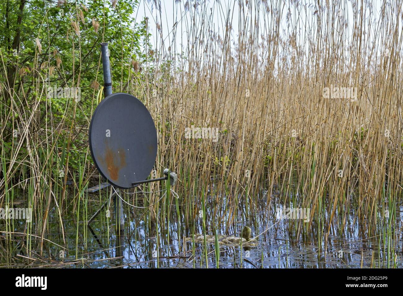 Satelitenempfang hires stock photography and images Alamy