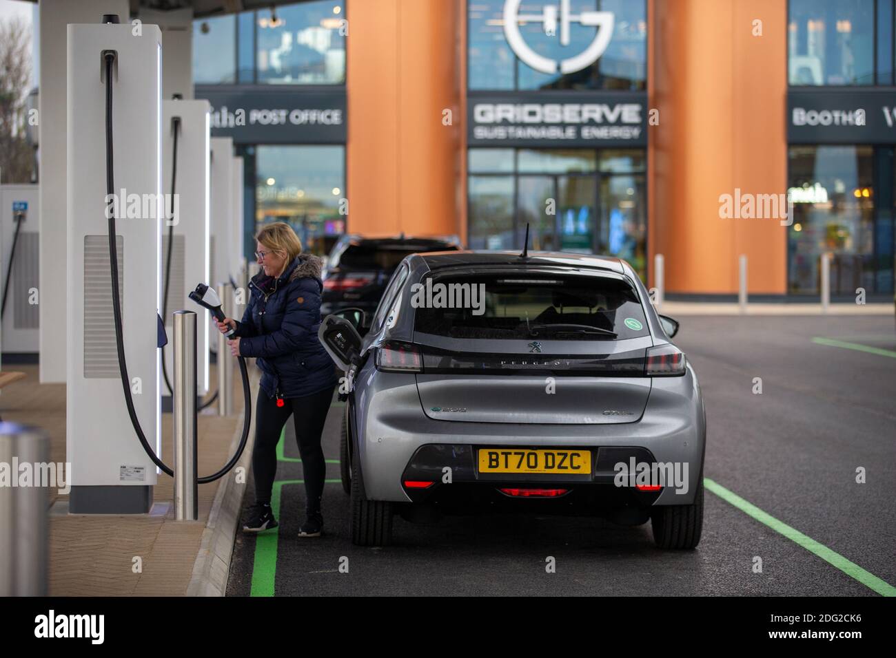 Electric car charging station hires stock photography and images Alamy