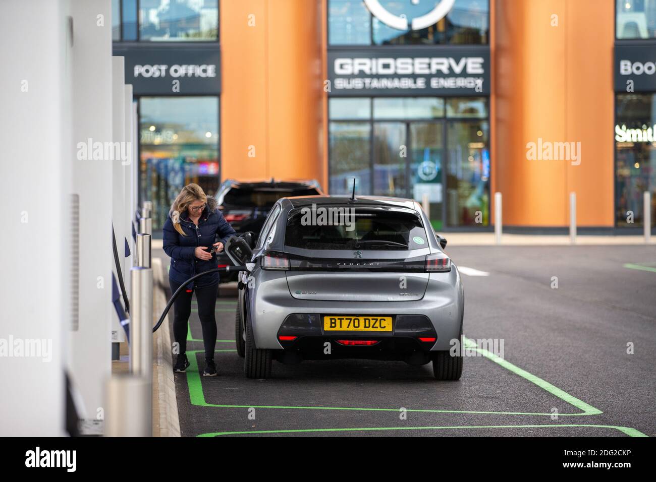 Electric car charging station hires stock photography and images Alamy