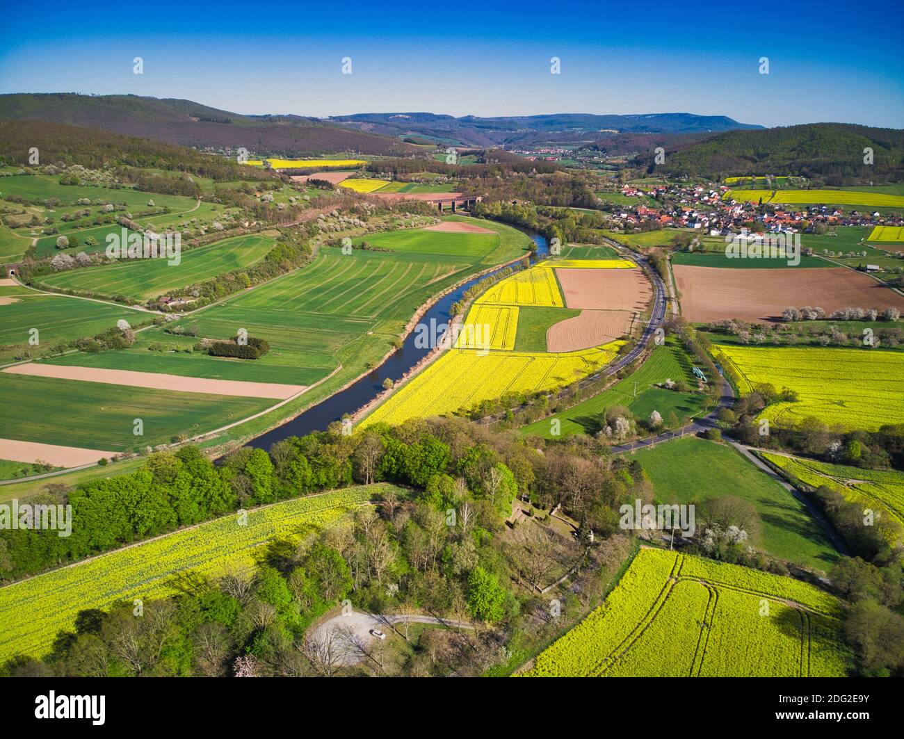 Wasser im feld hi-res stock photography and images - Alamy