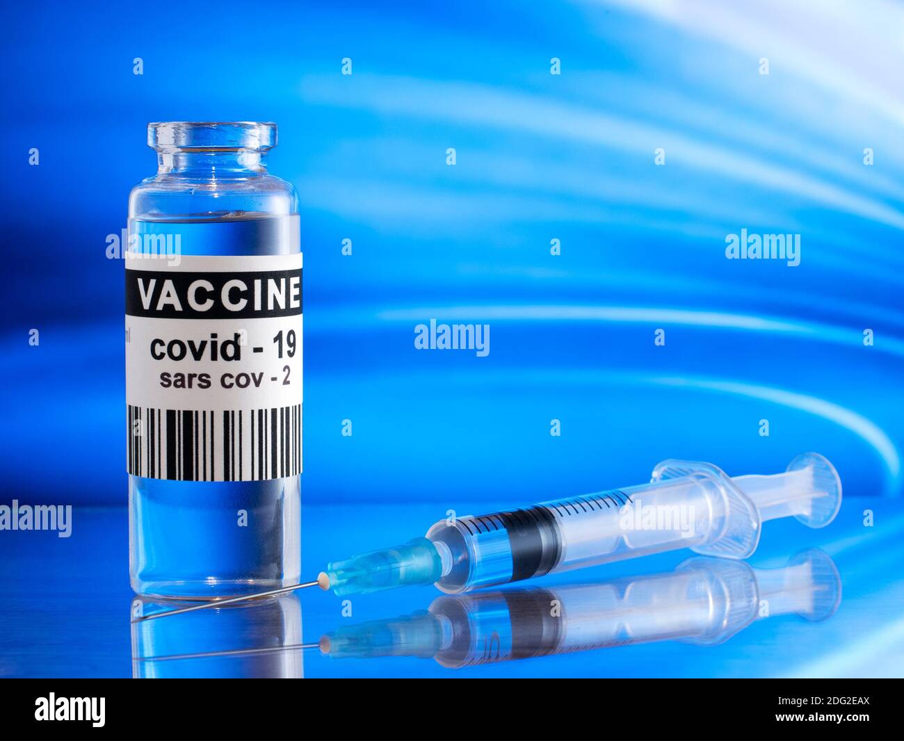 Covid vaccine injection hi-res stock photography and images - Alamy