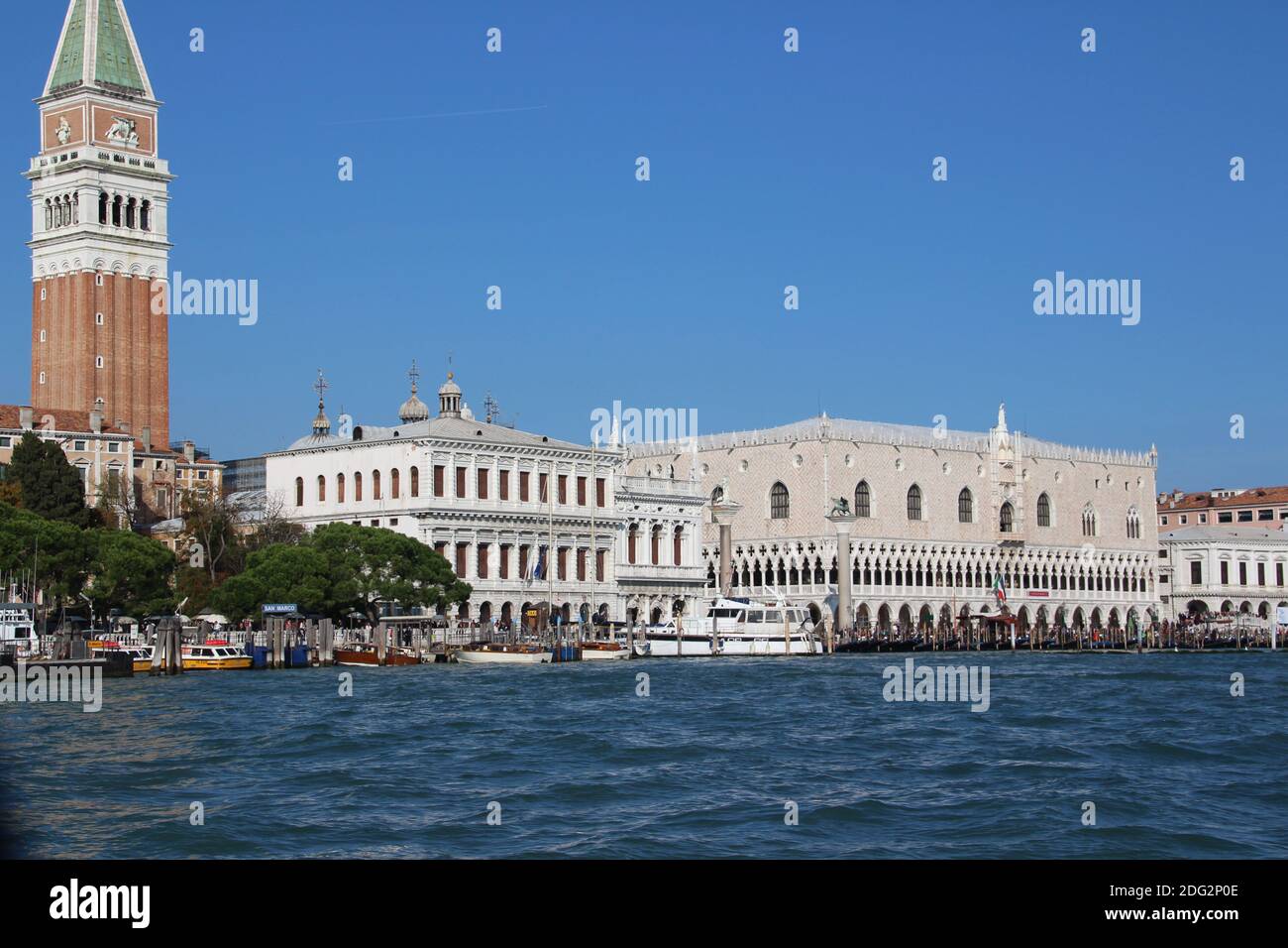 Historische Gebäude in der Altstadt von Venedig in Italien Stock Photo ...