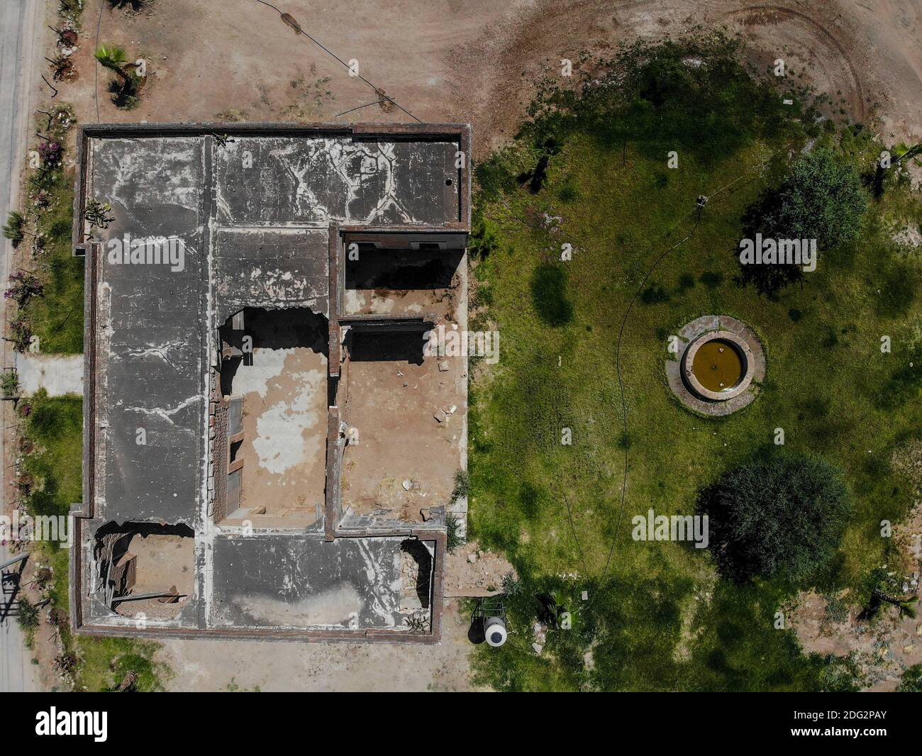 Aerial view of old ruined hacienda and mill in Codorachi, Sonora, Mexico Photo: (NortePhoto / LuisGutierrez)  Vista aerea de antigua  hacienda  en ruinas y molino en Codorachi, Sonora, Mexico  Photo: (NortePhoto / LuisGutierrez) Stock Photo