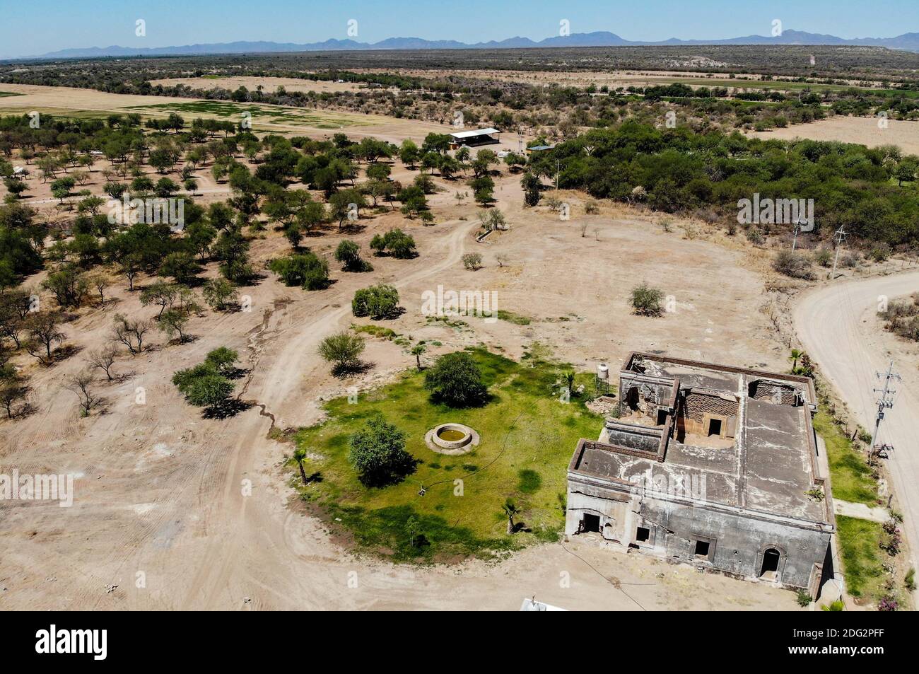 Aerial view of old ruined hacienda and mill in Codorachi, Sonora, Mexico Photo: (NortePhoto / LuisGutierrez)  Vista aerea de antigua  hacienda  en ruinas y molino en Codorachi, Sonora, Mexico  Photo: (NortePhoto / LuisGutierrez) Stock Photo