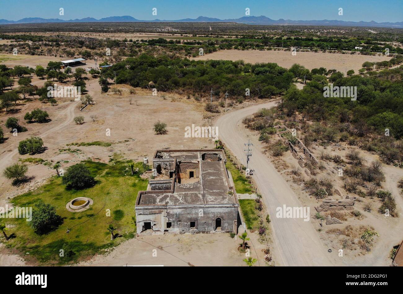 Aerial view of old ruined hacienda and mill in Codorachi, Sonora, Mexico Photo: (NortePhoto / LuisGutierrez)  Vista aerea de antigua  hacienda  en ruinas y molino en Codorachi, Sonora, Mexico  Photo: (NortePhoto / LuisGutierrez) Stock Photo