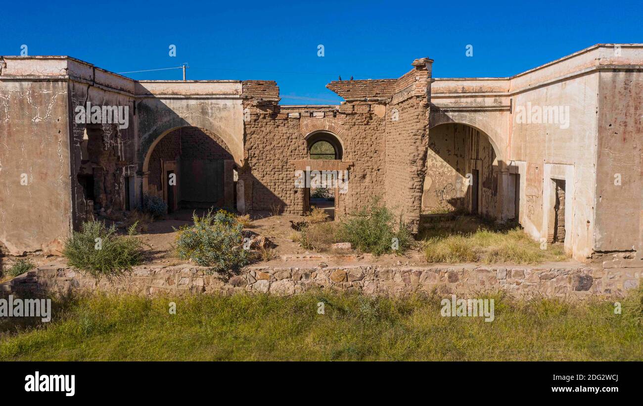 Aerial view of old ruined hacienda and mill in Codorachi, Sonora, Mexico. Photo: (NortePhoto / LuisGutierrez)   Vista aerea de antigua  hacienda  en ruinas y molino en Codorachi, Sonora, Mexico. agriculture, architecture, Stock Photo