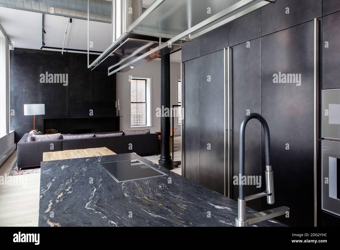Modern open plan kitchen Stock Photo - Alamy