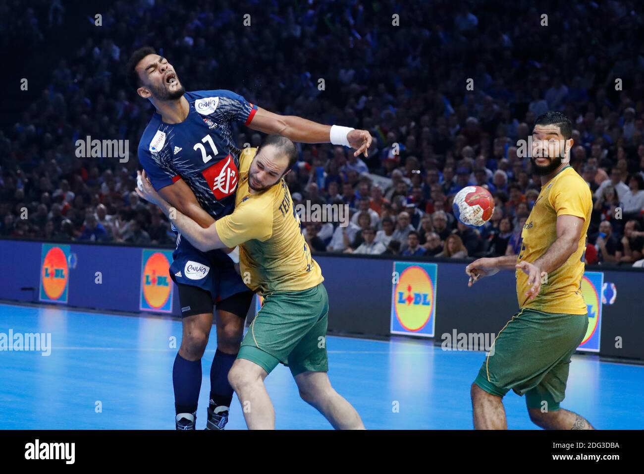 France's Adrien Dipanda battling Brazil's Henrique Teixeira during Group A First Round game of the 2017 Handball World Championship France vs Brazil in AccorHotels Arena, Paris, France, on January 11th, 2017. France won 31-16. Photo by Henri Szwarc/ABACAPRESS.COM Stock Photo