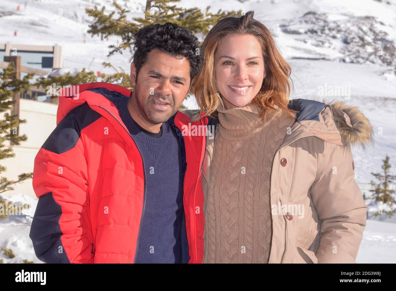 Jamel Debbouze and his wife Melissa Theuriau attending a photocall during the 20th Alpe d'Huez Comedy Film Festival in l'Alpe d'Huez, France, on January 20, 2017. Photo by Julien Reynaud/APS-Medias/ABACAPRESS.COM Stock Photo