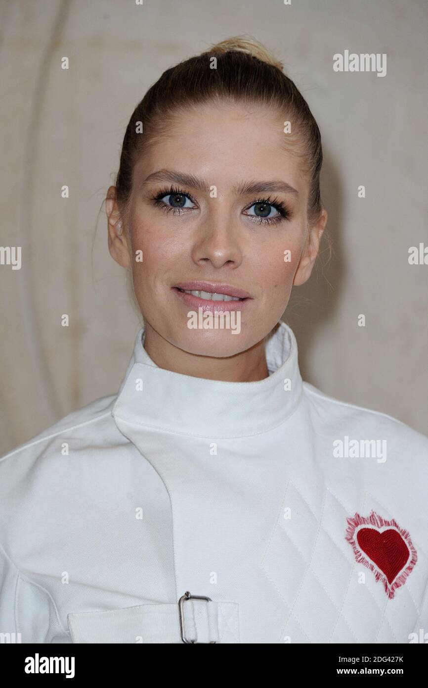 Elena perminova dior 2017 hi-res stock photography and images - Alamy