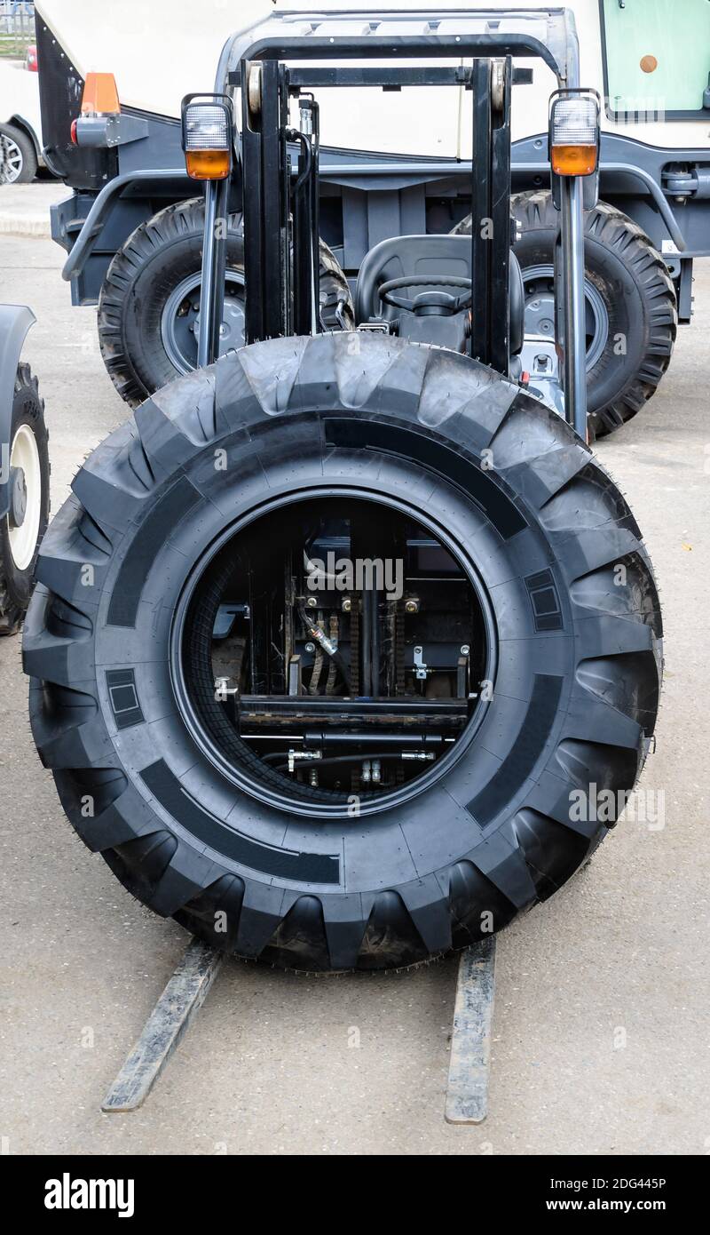 Hydraulic forklift hi-res stock photography and images - Alamy